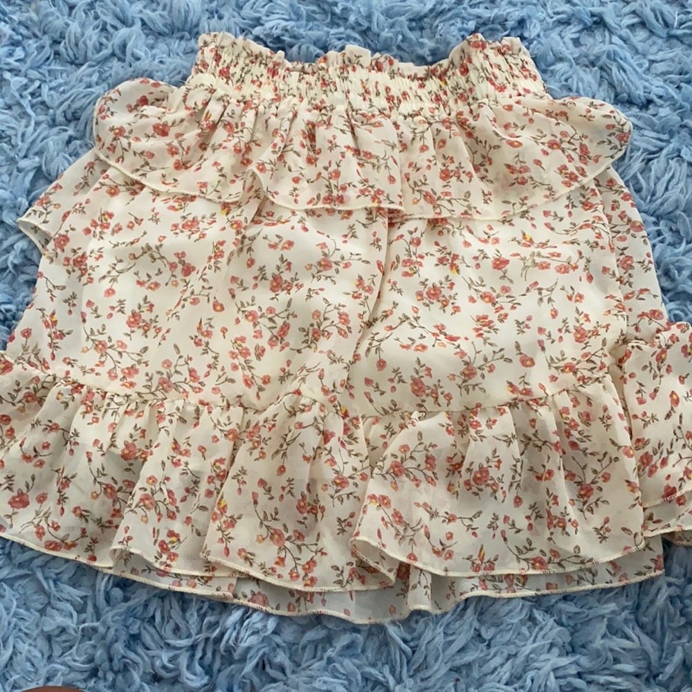 Flowy skirt